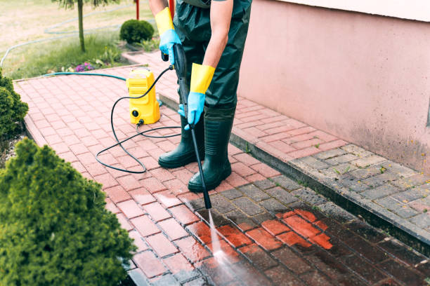 Why Choose Our Certified Pressure Washing Experts for Your Project Needs in Springhill, LA?